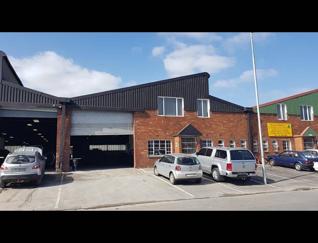 750M² FACTORY RENTED IN TRIANGLE FARM